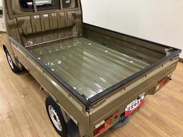 ハイゼットトラックハイルーフ/1年走行距離無制限保証/ナビ/5MT/2WD/ハイルーフ/ナビ/5MT/2WD/1年間走行距離無制限保証/ナビ/Bluetooth/CD再生/FM&AMラジオ/ワンセグテレビ/エアコン/パワステ/DVD再生/USB接続/ゲートプロテクター/(大阪府)の中古車