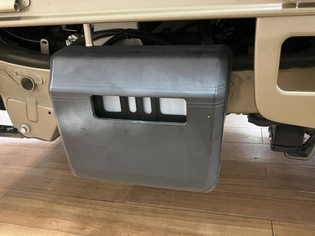 ハイゼットトラックハイルーフ/1年走行距離無制限保証/ナビ/5MT/2WD/ハイルーフ/ナビ/5MT/2WD/1年間走行距離無制限保証/ナビ/Bluetooth/CD再生/FM&AMラジオ/ワンセグテレビ/エアコン/パワステ/DVD再生/USB接続/ゲートプロテクター/(大阪府)の中古車