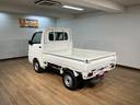 １年間走行距離無制限保証／走行１．８万ｋｍ／２ＷＤ／５ＭＴ／ＡＭ・ＦＭラジオ／ラバーマット／バイザー／エアコン／パワステ／ハロゲンフォグライト（大阪府）の中古車