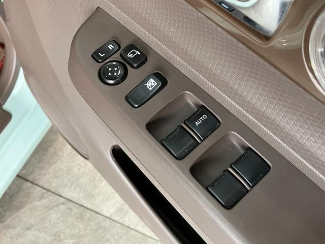 アルトラパンショコラＸ　スマートキー　ワンセグナビ　車検整備付ＨＩＤライト　スマートキー　オートエアコン　ワンセグナビ　ＤＶＤ　ＥＴＣ車載器（滋賀県）の中古車