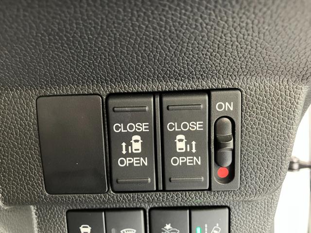 フリード＋Ｇ・ホンダセンシング　９型ナビ　レーダークルコン追突被害軽減ブレーキ　スマートキー　前席シートヒーター　９型フルセグナビ　ＤＶＤ　Ｂｌｕｅｔｏｏｔｈ　ＵＳＢ　ＭＳＶ　ナビ連動ドラレコ　レーダークルーズコントロール　両側電動スライドドア（滋賀県）の中古車