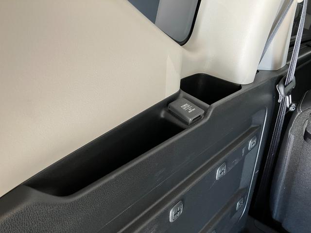 フリード＋Ｇ・ホンダセンシング　９型ナビ　レーダークルコン追突被害軽減ブレーキ　スマートキー　前席シートヒーター　９型フルセグナビ　ＤＶＤ　Ｂｌｕｅｔｏｏｔｈ　ＵＳＢ　ＭＳＶ　ナビ連動ドラレコ　レーダークルーズコントロール　両側電動スライドドア（滋賀県）の中古車