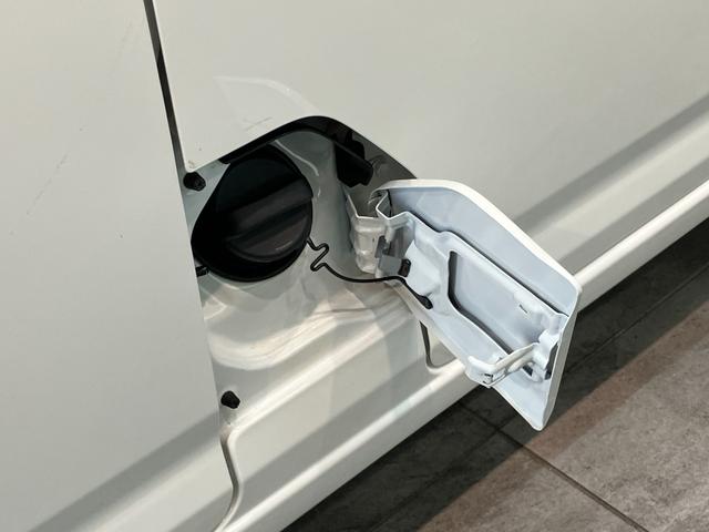 ハイゼットカーゴDX 4WD CVT コーナーセンサー ドラレコ キーレス衝突被害軽減ブレーキ スマアシ コーナーセンサー 前席パワーウインドウ AM/FMステレオ 両側スライドドア オートライト マニュアルレベリング パートタイム4WD(滋賀県)の中古車