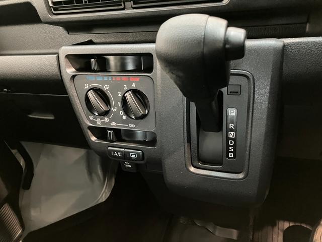 ハイゼットカーゴDX 4WD CVT コーナーセンサー ドラレコ キーレス衝突被害軽減ブレーキ スマアシ コーナーセンサー 前席パワーウインドウ AM/FMステレオ 両側スライドドア オートライト マニュアルレベリング パートタイム4WD(滋賀県)の中古車