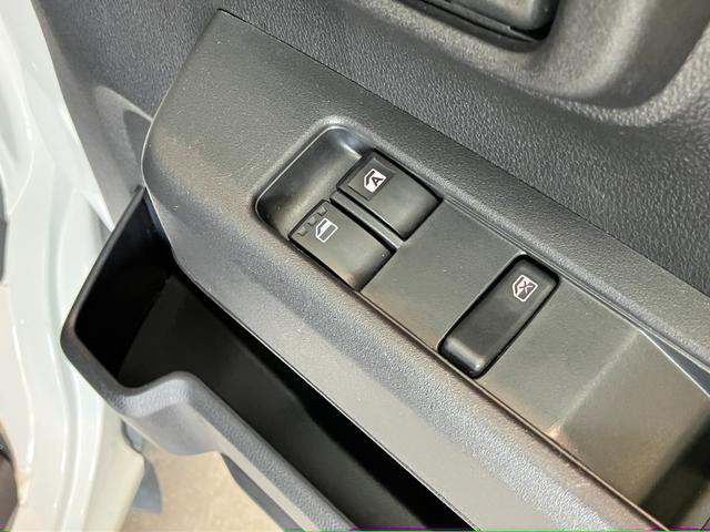 ハイゼットカーゴＤＸ　４ＷＤ　ＣＶＴ車　キーレス　前席パワーウインドウ追突被害軽減ブレーキ　スマアシ　コーナーセンサー　キーレス　前席パワーウインドウ　ＡＭ／ＦＭステレオ　両側スライドドア　パートタイム４ＷＤ（滋賀県）の中古車