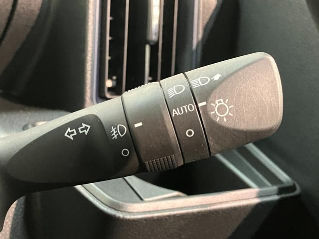 タントカスタムＸ　ＣＤステレオ　コーナーセンサー　シートヒーター衝突被害軽減ブレーキ　コーナーセンサー　ＣＤステレオ　バックカメラ（ナビ装着時用）　両側電動スライドドア　前席シートヒーター　電動パーキングブレーキ　ＬＥＤ　オートライト　オートエアコン　エコアイドル（滋賀県）の中古車