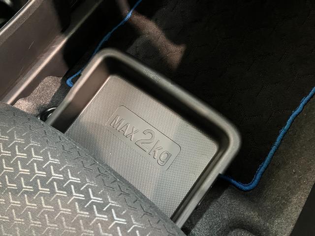 ロッキープレミアムＧ　ＨＥＶ　９型ナビ　パノラマカメラ　ドラレコ衝突被害軽減ブレーキ　コーナーセンサー　９型フルセグナビ　パノラマカメラ　前後ドラレコ　Ｂｌｕｅｔｏｏｔｈ　ＤＶＤ　ＵＳＢ　前席シートヒーター　ＬＥＤ　レーダークルコン　スマートキー（滋賀県）の中古車