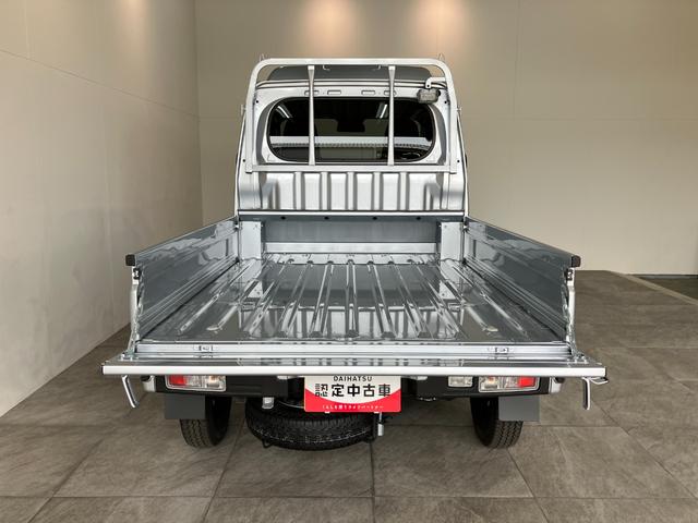 ハイゼットトラックジャンボエクストラ　４ＷＤ　デフロック　届出済未使用車衝突被害軽減ブレーキ　スマアシ　コーナーセンサー　ＬＥＤヘッドライト　オートライト　スマートキー　パワーウインドウ　電動格納式ミラー　４ＷＤ　デフロック　荷台作業灯　届出済未使用車（滋賀県）の中古車