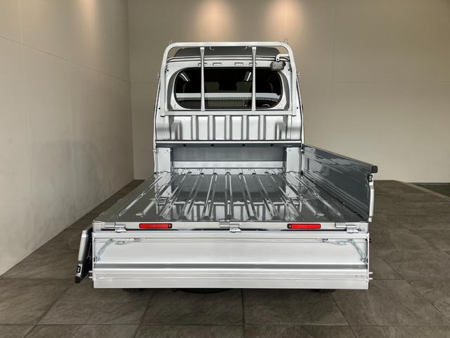 ハイゼットトラックジャンボエクストラ　４ＷＤ　デフロック　届出済未使用車衝突被害軽減ブレーキ　スマアシ　コーナーセンサー　ＬＥＤヘッドライト　オートライト　スマートキー　パワーウインドウ　電動格納式ミラー　４ＷＤ　デフロック　荷台作業灯　届出済未使用車（滋賀県）の中古車