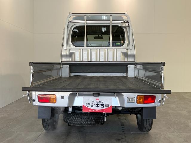 ハイゼットトラックジャンボ　４ＷＤ　５ＭＴ　フルセグナビ　ＥＴＣ車載器パートタイム４ＷＤ　デフロック　Ｈｉ−Ｌｏ切替　荷台作業灯　キーレス　パワーウインドウ　フルセグナビ　ＤＶＤ　Ｂｌｕｅｔｏｏｔｈ　ＵＳＢ（滋賀県）の中古車