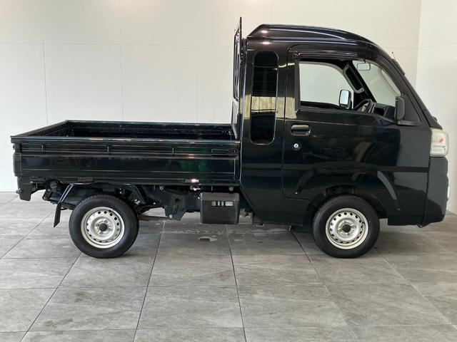 ハイゼットトラックジャンボ　４ＷＤ　ＡＴ車　キーレス　パワーウインドウパートタイム４ＷＤ　荷台作業灯　リヤ４枚リーフスプリング　工具箱　キーレス　パワーウインドウ　ＣＤステレオ（滋賀県）の中古車