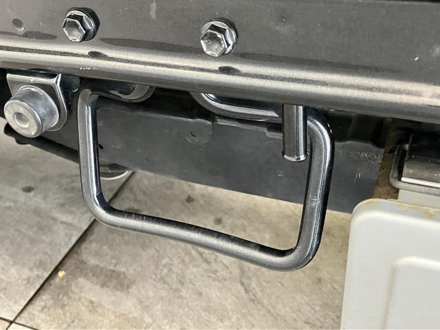ハイゼットトラックジャンボ　４ＷＤ　ＡＴ車　キーレス　パワーウインドウパートタイム４ＷＤ　荷台作業灯　リヤ４枚リーフスプリング　工具箱　キーレス　パワーウインドウ　ＣＤステレオ（滋賀県）の中古車