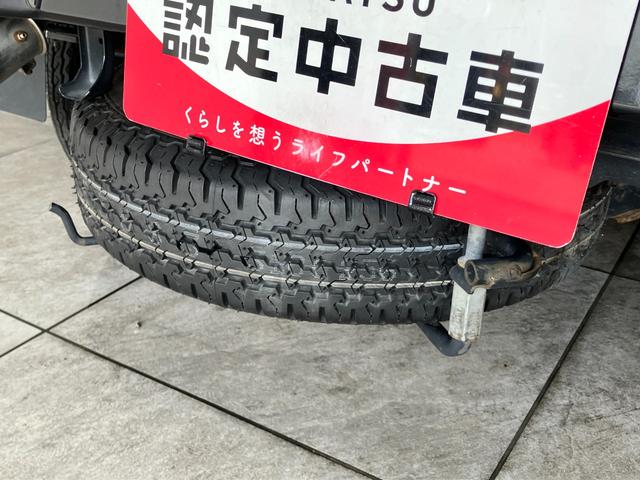 ハイゼットトラックジャンボ　４ＷＤ　ＡＴ車　キーレス　パワーウインドウパートタイム４ＷＤ　荷台作業灯　リヤ４枚リーフスプリング　工具箱　キーレス　パワーウインドウ　ＣＤステレオ（滋賀県）の中古車