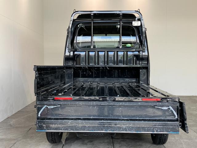 ハイゼットトラックジャンボ　４ＷＤ　ＡＴ車　キーレス　パワーウインドウパートタイム４ＷＤ　荷台作業灯　リヤ４枚リーフスプリング　工具箱　キーレス　パワーウインドウ　ＣＤステレオ（滋賀県）の中古車