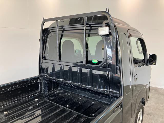 ハイゼットトラックジャンボ　４ＷＤ　ＡＴ車　キーレス　パワーウインドウパートタイム４ＷＤ　荷台作業灯　リヤ４枚リーフスプリング　工具箱　キーレス　パワーウインドウ　ＣＤステレオ（滋賀県）の中古車