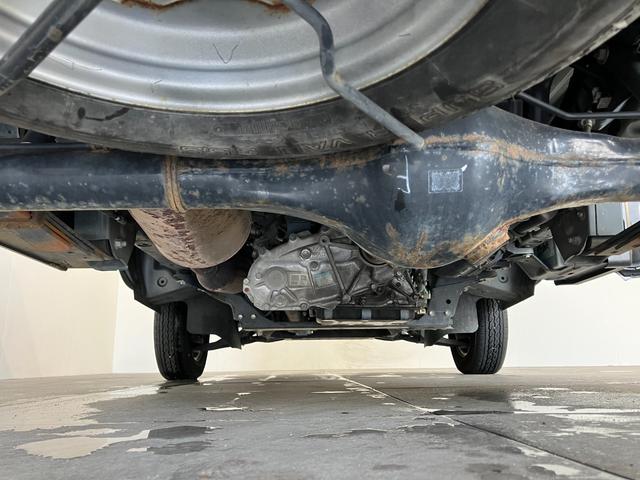 ハイゼットトラックジャンボ　４ＷＤ　ＡＴ車　キーレス　パワーウインドウパートタイム４ＷＤ　荷台作業灯　リヤ４枚リーフスプリング　工具箱　キーレス　パワーウインドウ　ＣＤステレオ（滋賀県）の中古車