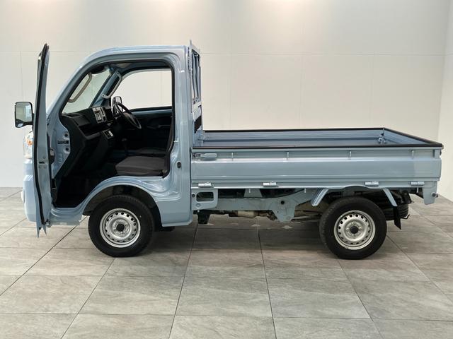 ハイゼットトラックエクストラＳＡ３ｔ　４ＷＤ　ＡＴ車　荷台作業灯　車検整備付衝突被害軽減ブレーキ　パートタイム４ＷＤ　ＡＴ車　ＣＤステレオ　キーレス　パワーウインドウ　オートライト　マニュアルエアコン　マニュアルレベリング　荷台作業灯　４枚リーフスプリン（滋賀県）の中古車