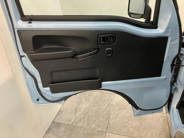 ハイゼットトラックエクストラＳＡ３ｔ　４ＷＤ　ＡＴ車　荷台作業灯　車検整備付衝突被害軽減ブレーキ　パートタイム４ＷＤ　ＡＴ車　ＣＤステレオ　キーレス　パワーウインドウ　オートライト　マニュアルエアコン　マニュアルレベリング　荷台作業灯　４枚リーフスプリン（滋賀県）の中古車