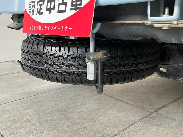 ハイゼットトラックエクストラＳＡ３ｔ　４ＷＤ　ＡＴ車　荷台作業灯　車検整備付衝突被害軽減ブレーキ　パートタイム４ＷＤ　ＡＴ車　ＣＤステレオ　キーレス　パワーウインドウ　オートライト　マニュアルエアコン　マニュアルレベリング　荷台作業灯　４枚リーフスプリン（滋賀県）の中古車