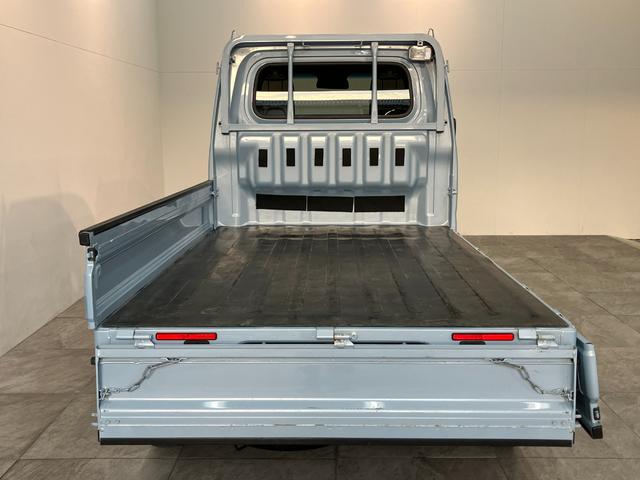 ハイゼットトラックエクストラＳＡ３ｔ　４ＷＤ　ＡＴ車　荷台作業灯　車検整備付衝突被害軽減ブレーキ　パートタイム４ＷＤ　ＡＴ車　ＣＤステレオ　キーレス　パワーウインドウ　オートライト　マニュアルエアコン　マニュアルレベリング　荷台作業灯　４枚リーフスプリン（滋賀県）の中古車