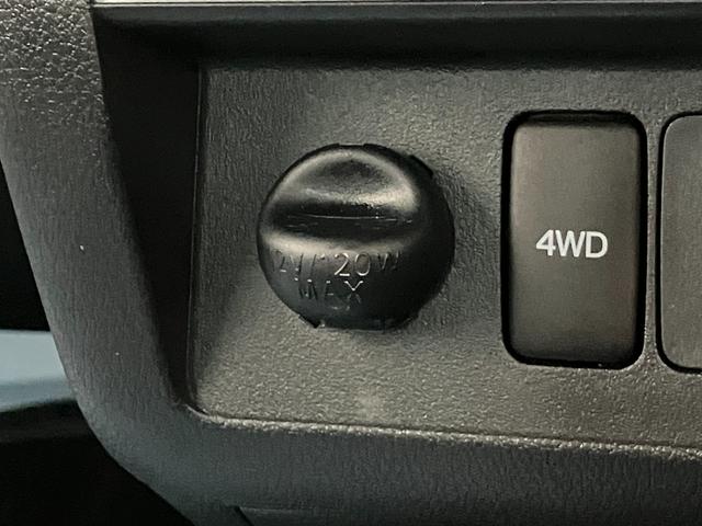 ハイゼットトラックエクストラＳＡ３ｔ　４ＷＤ　ＡＴ車　荷台作業灯　車検整備付衝突被害軽減ブレーキ　パートタイム４ＷＤ　ＡＴ車　ＣＤステレオ　キーレス　パワーウインドウ　オートライト　マニュアルエアコン　マニュアルレベリング　荷台作業灯　４枚リーフスプリン（滋賀県）の中古車