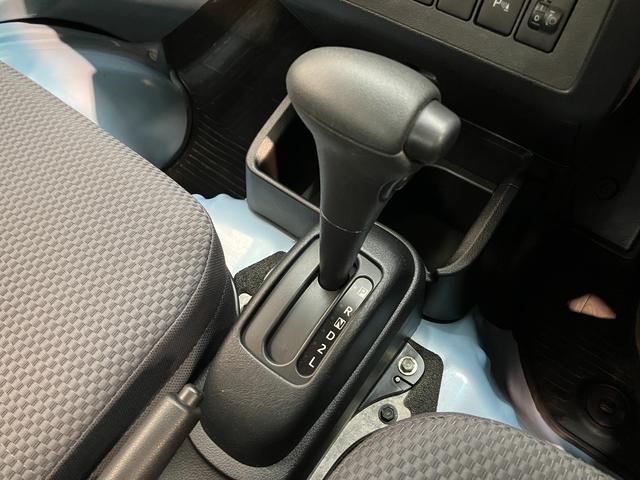 ハイゼットトラックエクストラＳＡ３ｔ　４ＷＤ　ＡＴ車　荷台作業灯　車検整備付衝突被害軽減ブレーキ　パートタイム４ＷＤ　ＡＴ車　ＣＤステレオ　キーレス　パワーウインドウ　オートライト　マニュアルエアコン　マニュアルレベリング　荷台作業灯　４枚リーフスプリン（滋賀県）の中古車