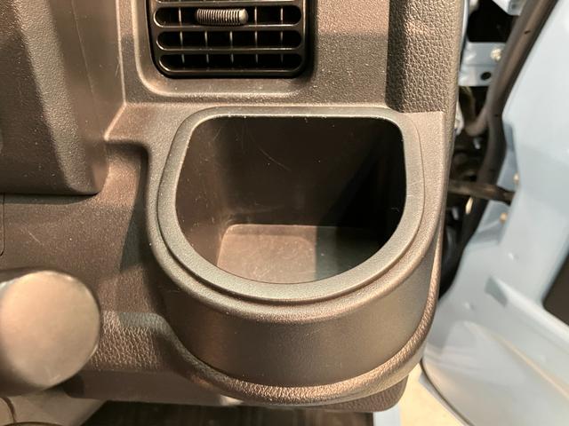 ハイゼットトラックエクストラＳＡ３ｔ　４ＷＤ　ＡＴ車　荷台作業灯　車検整備付衝突被害軽減ブレーキ　パートタイム４ＷＤ　ＡＴ車　ＣＤステレオ　キーレス　パワーウインドウ　オートライト　マニュアルエアコン　マニュアルレベリング　荷台作業灯　４枚リーフスプリン（滋賀県）の中古車