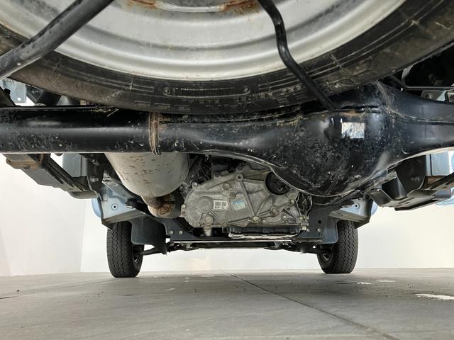 ハイゼットトラックエクストラＳＡ３ｔ　４ＷＤ　ＡＴ車　荷台作業灯　車検整備付衝突被害軽減ブレーキ　パートタイム４ＷＤ　ＡＴ車　ＣＤステレオ　キーレス　パワーウインドウ　オートライト　マニュアルエアコン　マニュアルレベリング　荷台作業灯　４枚リーフスプリン（滋賀県）の中古車