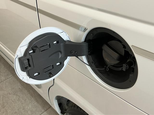 ムーヴキャンバスセオリーＧ　９インチディスプレイオーディオ　届出済未使用車衝突被害軽減ブレーキ　コーナーセンサー　９型ディスプレイオーディオ　フルセグ　Ｂｌｕｅｔｏｏｔｈ　バックカメラ　両側電動スライドドア　前席シートヒーター　ワイヤレス充電器　スマートキー　エコアイドル（滋賀県）の中古車