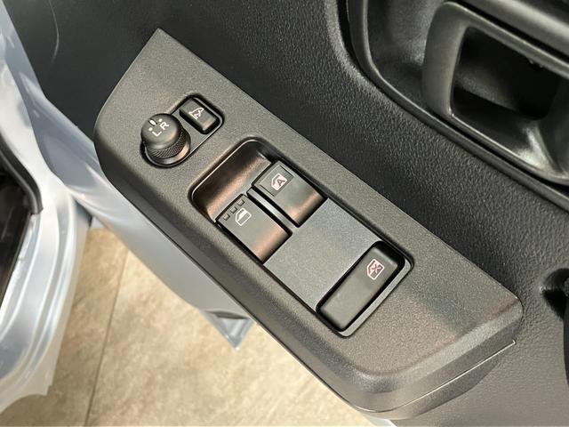ハイゼットトラックジャンボエクストラ 4WD 5MT デフロック 荷台作業灯衝突被害軽減ブレーキ スマアシ コーナーセンサー LEDヘッドライト オートライト スマートキー パワーウインドウ 電動格納式ミラー 荷台作業灯 4WD デフロック Hi−Lo切り替え エコアイドル(滋賀県)の中古車