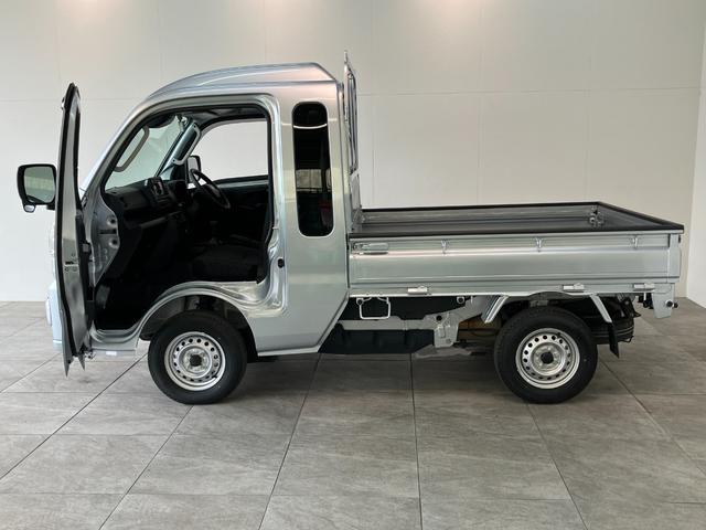 ハイゼットトラックジャンボエクストラ 4WD 5MT デフロック 荷台作業灯衝突被害軽減ブレーキ スマアシ コーナーセンサー LEDヘッドライト オートライト スマートキー パワーウインドウ 電動格納式ミラー 荷台作業灯 4WD デフロック Hi−Lo切り替え エコアイドル(滋賀県)の中古車