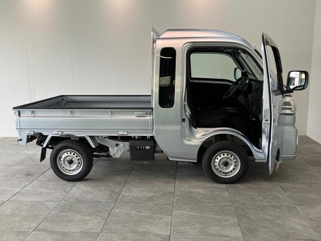 ハイゼットトラックジャンボエクストラ 4WD 5MT デフロック 荷台作業灯衝突被害軽減ブレーキ スマアシ コーナーセンサー LEDヘッドライト オートライト スマートキー パワーウインドウ 電動格納式ミラー 荷台作業灯 4WD デフロック Hi−Lo切り替え エコアイドル(滋賀県)の中古車