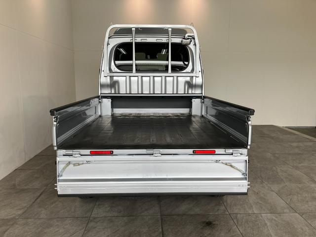 ハイゼットトラックジャンボエクストラ 4WD 5MT デフロック 荷台作業灯衝突被害軽減ブレーキ スマアシ コーナーセンサー LEDヘッドライト オートライト スマートキー パワーウインドウ 電動格納式ミラー 荷台作業灯 4WD デフロック Hi−Lo切り替え エコアイドル(滋賀県)の中古車