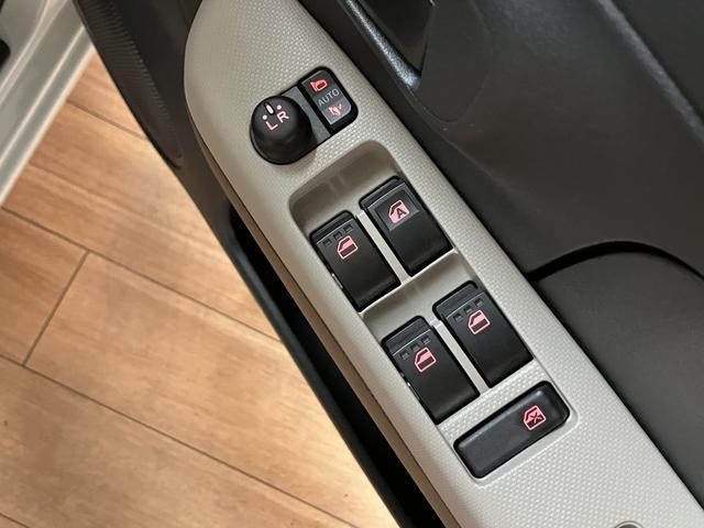 ミラトコットＧ　リミテッド　ＳＡIII　ナビ／パノラマカメラ／ＥＴＣナビ／ＢＬＵＥＴＯＯＴＨ／ＵＳＢ／フルセグＴＶ／ＥＴＣ／前席シートヒーター／パノラマカメラ／バックカメラ／コーナーセンサー／スマートキー／タイヤ４本交換／走行３．８万キロ／（大阪府）の中古車