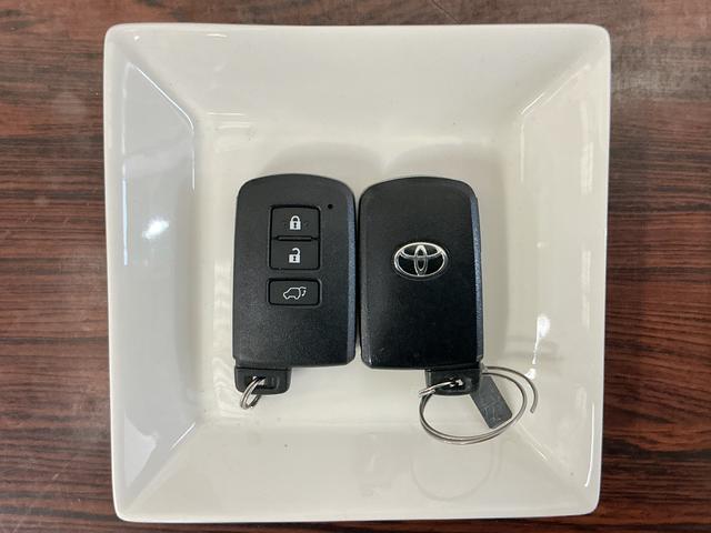 ハリアープレミアムナビ　バックカメラ　前後ドライブレコーダー　ＥＴＣ　レーダークルーズコントロール　Ｂｌｕｅｔｏｏｔｈ　電動リアゲート　パワーシート　電子パーキング　オートブレーキホールド　１８インチアルミホイール（京都府）の中古車