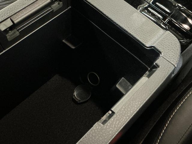 ハリアープレミアムナビ　バックカメラ　前後ドライブレコーダー　ＥＴＣ　レーダークルーズコントロール　Ｂｌｕｅｔｏｏｔｈ　電動リアゲート　パワーシート　電子パーキング　オートブレーキホールド　１８インチアルミホイール（京都府）の中古車