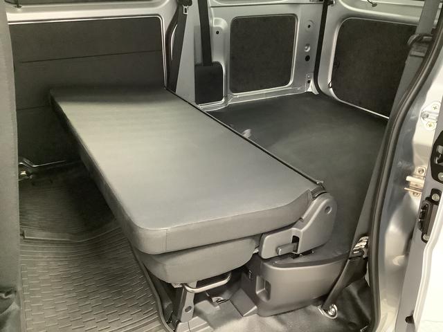 ハイゼットカーゴＤＸ　ＣＶＴ　前後コーナーセンサー　ラジオ　両側スライドドア走行無制限１年保証　前後コーナーセンサー　ＣＶＴ車　オートマチックハイビーム　アイドリングストップ　キーレスエントリー　横滑り防止装置　ヘッドライトレベライザー　パワーウィンドウ　ラジオ　両側スライド（兵庫県）の中古車