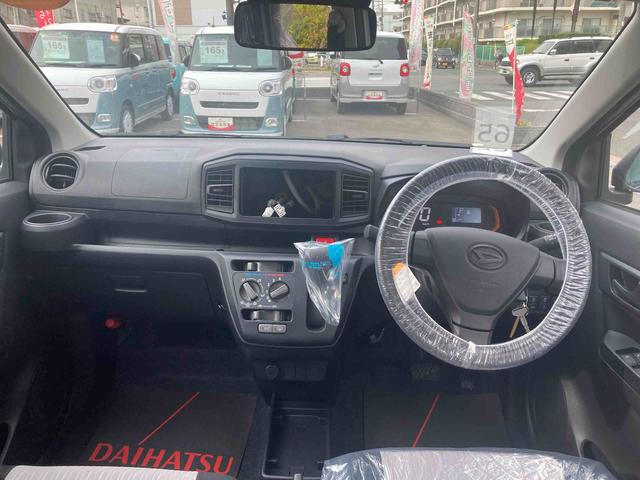 ミライースＬ　ＳＡIII　届け出済み未使用車　キーレスエントリースマートアシストＩＩＩ　キーレスエントリー　アイドリングストップ　ホイールキャップ　コーナーセンサー　マニュアルエアコン　パワステ　パワーウインドウ　運転席・助手席エアバッグ　オートハイビーム　ＡＢＳ（京都府）の中古車