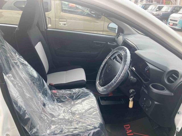 ミライースＬ　ＳＡIII　届け出済み未使用車　キーレスエントリースマートアシストＩＩＩ　キーレスエントリー　アイドリングストップ　ホイールキャップ　コーナーセンサー　マニュアルエアコン　パワステ　パワーウインドウ　運転席・助手席エアバッグ　オートハイビーム　ＡＢＳ（京都府）の中古車