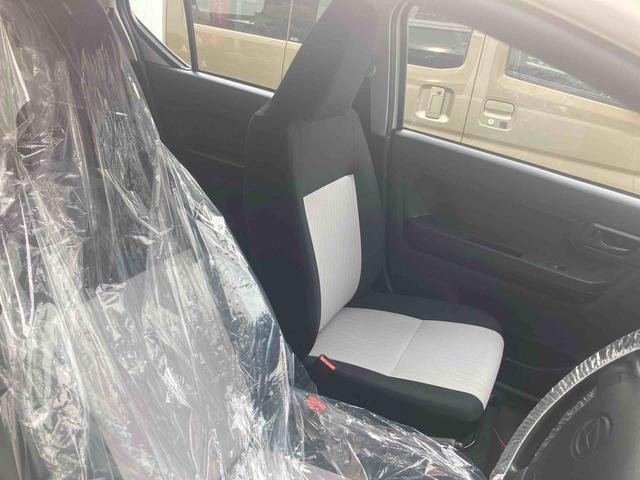 ミライースＬ　ＳＡIII　届け出済み未使用車　キーレスエントリースマートアシストＩＩＩ　キーレスエントリー　アイドリングストップ　ホイールキャップ　コーナーセンサー　マニュアルエアコン　パワステ　パワーウインドウ　運転席・助手席エアバッグ　オートハイビーム　ＡＢＳ（京都府）の中古車