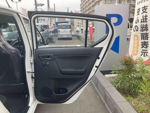 ミライースＬ　ＳＡIII　届け出済み未使用車　キーレスエントリースマートアシストＩＩＩ　キーレスエントリー　アイドリングストップ　ホイールキャップ　コーナーセンサー　マニュアルエアコン　パワステ　パワーウインドウ　運転席・助手席エアバッグ　オートハイビーム　ＡＢＳ（京都府）の中古車