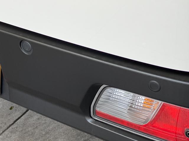 ハイゼットカーゴＤＸ　４ＷＤ　ＣＶＴ車　キーレス　前席パワーウインドウ追突被害軽減ブレーキ　スマアシ　コーナーセンサー　キーレス　前席パワーウインドウ　ＡＭ／ＦＭステレオ　両側スライドドア　パートタイム４ＷＤ　ドラレコ（滋賀県）の中古車