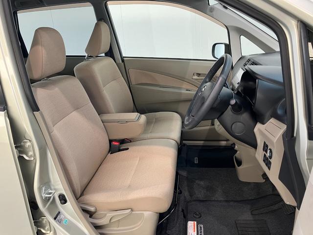 ムーヴＸ　ＳＡ　フルセグナビ　スマートキー　走行２万９千キロ衝突被害軽減ブレーキ　フルセグナビ　ＤＶＤ再生　Ｂｌｕｅｔｏｏｔｈ　オートエアコン　オートライト　スマートキー　マニュアルレベリング　電動格納式ミラー　エコアイドル（滋賀県）の中古車