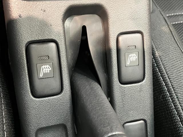 コペンセロ 5MT ターボ フルセグナビ 届出済未使用車電動オープンルーフ リヤコーナセンサー フルセグナビ DVD再生 Bluetooth USB シートヒーター LEDヘッドライト オートライト オートエアコン スマートキー エクスプレイ仕様アルミ(滋賀県)の中古車