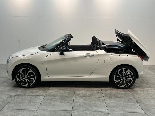 コペンセロ 5MT ターボ フルセグナビ 届出済未使用車電動オープンルーフ リヤコーナセンサー フルセグナビ DVD再生 Bluetooth USB シートヒーター LEDヘッドライト オートライト オートエアコン スマートキー エクスプレイ仕様アルミ(滋賀県)の中古車