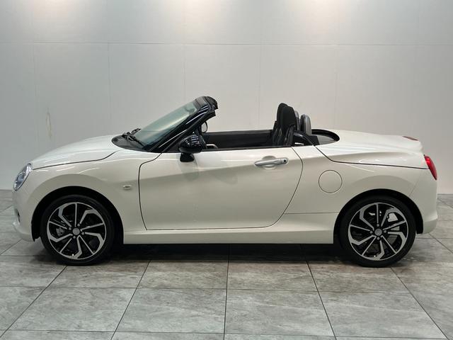 コペンセロ 5MT ターボ フルセグナビ 届出済未使用車電動オープンルーフ リヤコーナセンサー フルセグナビ DVD再生 Bluetooth USB シートヒーター LEDヘッドライト オートライト オートエアコン スマートキー エクスプレイ仕様アルミ(滋賀県)の中古車