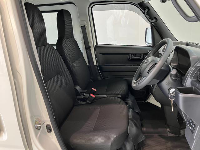 ハイゼットカーゴDX 4WD CVT車 ドラレコ コーナーセンサー キーレス衝突被害軽減ブレーキ スマアシ パートタイム4WD コーナーセンサー 前席パワーウインドウ AM/FMステレオ ドラレコ 両側スライドドア オートライト マニュアルレベリング マニュアルエアコン(滋賀県)の中古車