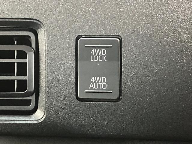 ハイゼットカーゴDX 4WD CVT車 ドラレコ コーナーセンサー キーレス衝突被害軽減ブレーキ スマアシ パートタイム4WD コーナーセンサー 前席パワーウインドウ AM/FMステレオ ドラレコ 両側スライドドア オートライト マニュアルレベリング マニュアルエアコン(滋賀県)の中古車