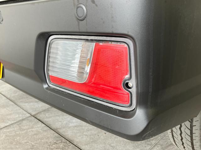 ハイゼットカーゴDX 4WD CVT車 ドラレコ コーナーセンサー キーレス衝突被害軽減ブレーキ スマアシ パートタイム4WD コーナーセンサー 前席パワーウインドウ AM/FMステレオ ドラレコ 両側スライドドア オートライト マニュアルレベリング マニュアルエアコン(滋賀県)の中古車