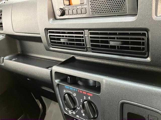 ハイゼットカーゴDX 4WD CVT車 ドラレコ コーナーセンサー キーレス衝突被害軽減ブレーキ スマアシ パートタイム4WD コーナーセンサー 前席パワーウインドウ AM/FMステレオ ドラレコ 両側スライドドア オートライト マニュアルレベリング マニュアルエアコン(滋賀県)の中古車